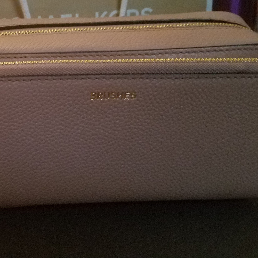 Michael Kors The Mercer makeup bag  fawn  NWT